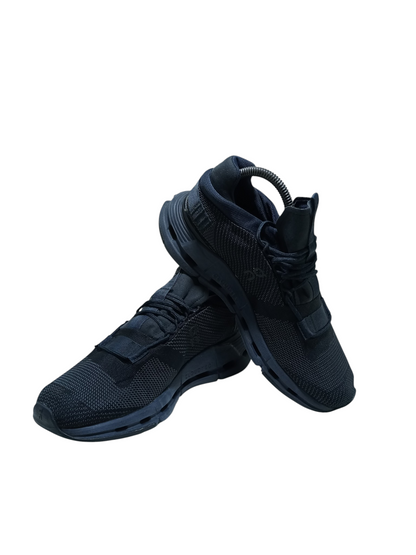 On Cloudnova Black