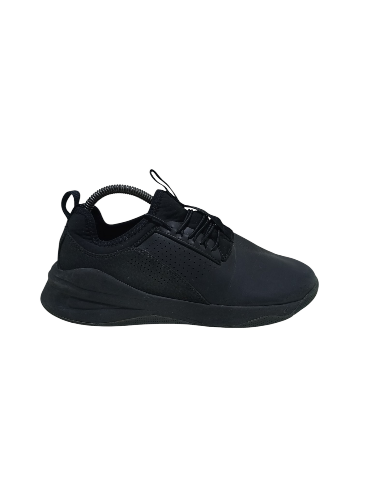 Clove Black Trainer