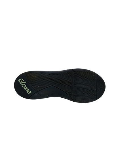 Clove Black Trainer