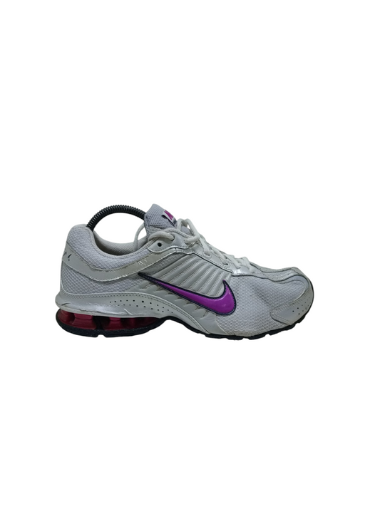 Nike Reax