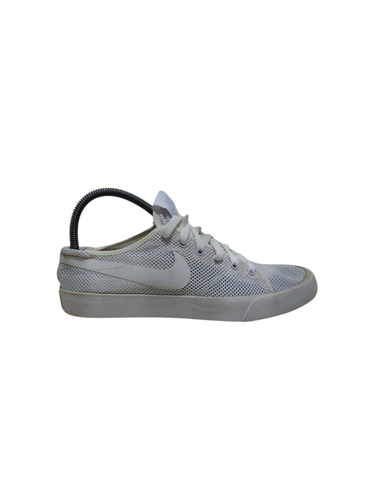 Nike Sneaker
