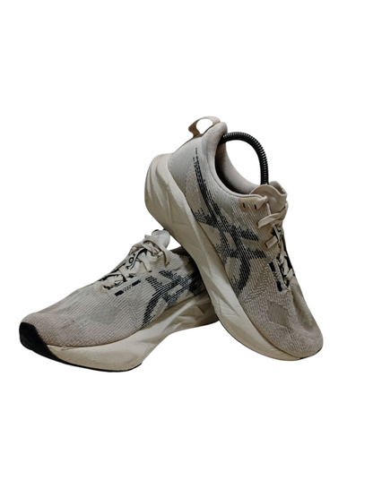 Asics Novablast 5 Running
