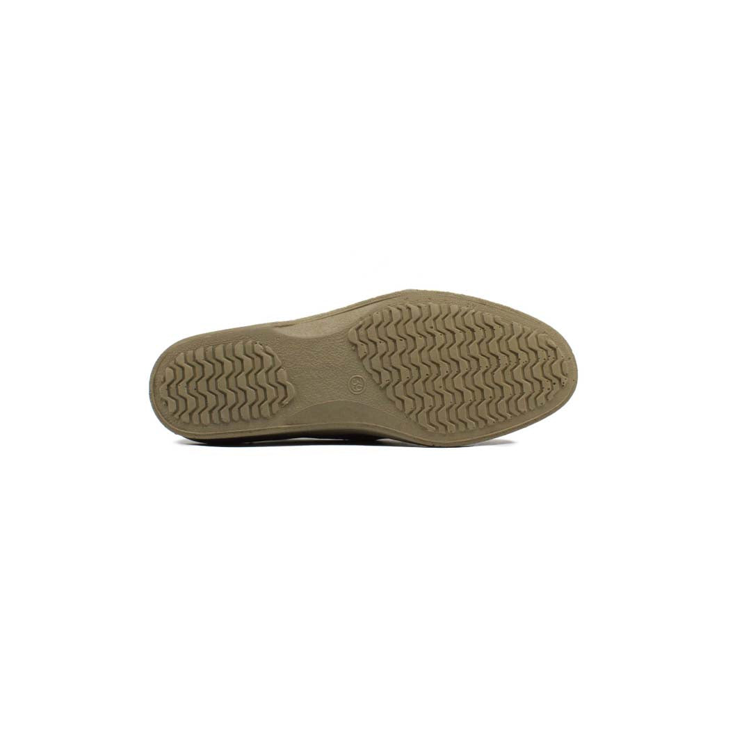 Branded Original Used Pre-Loved Sneakers in Pakistan