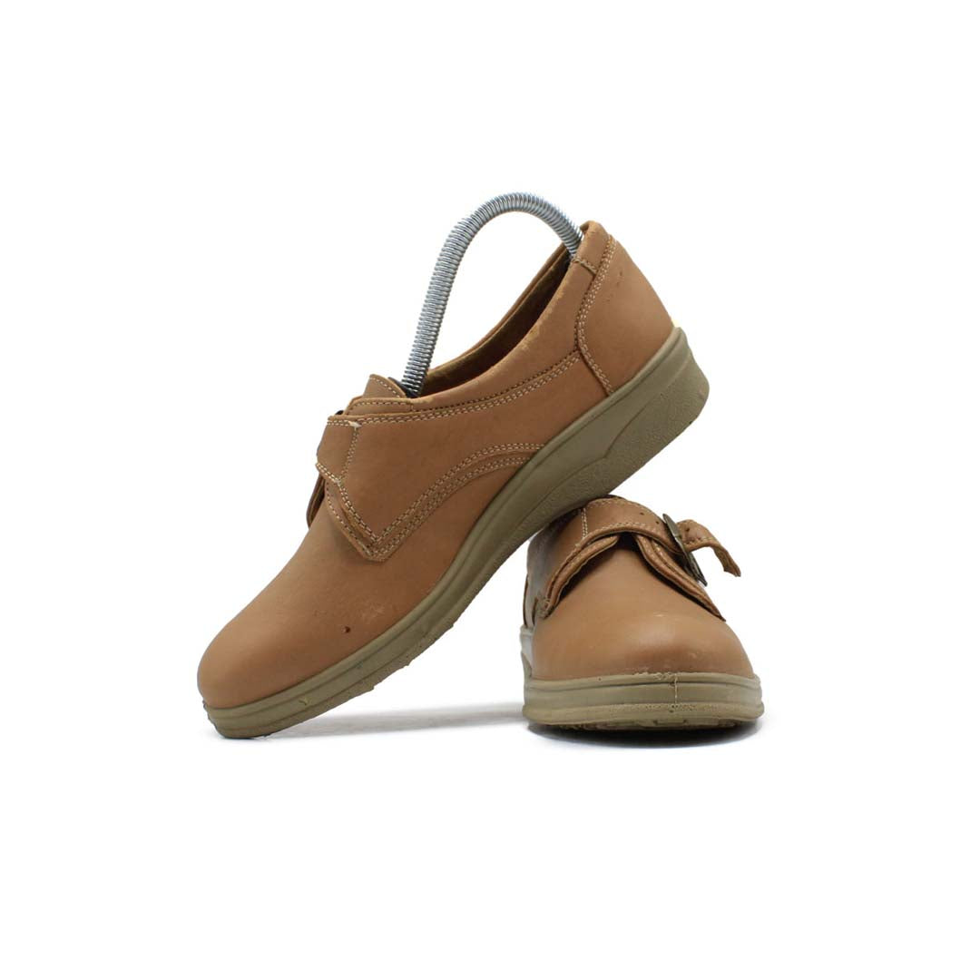 Branded Original Used Pre-Loved Sneakers in Pakistan