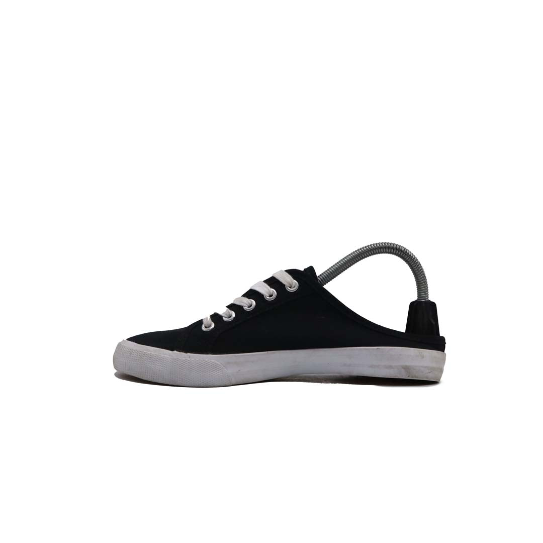 Branded Original Used Pre-Loved Sneakers in Pakistan