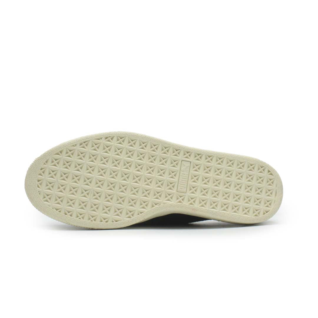 Branded Original Used Pre-Loved Sneakers in Pakistan