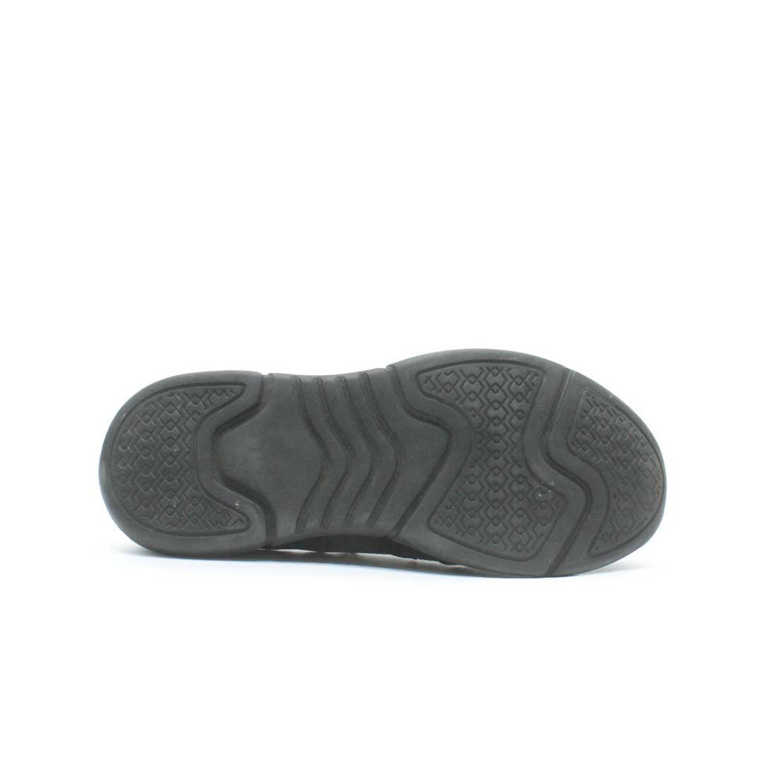 Branded Original Used Pre-Loved Sneakers in Pakistan