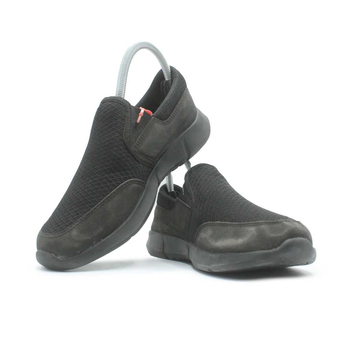 Branded Original Used Pre-Loved Sneakers in Pakistan