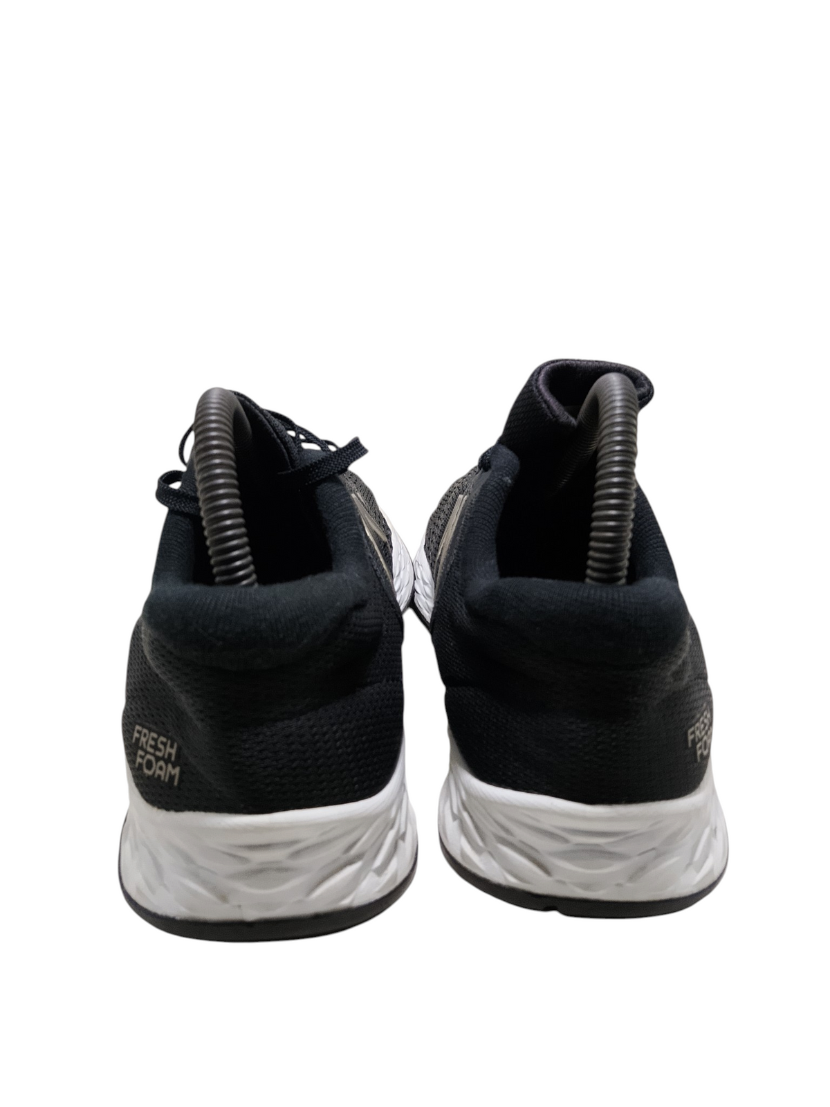New Balance Fresh Foam Arishi Black White Train