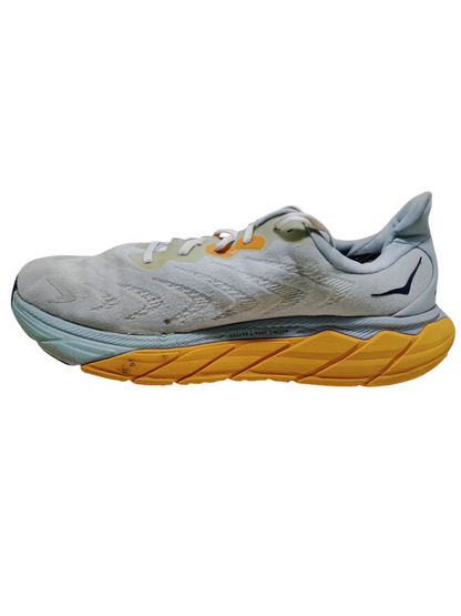 Hoka One One Arahi 6 Train