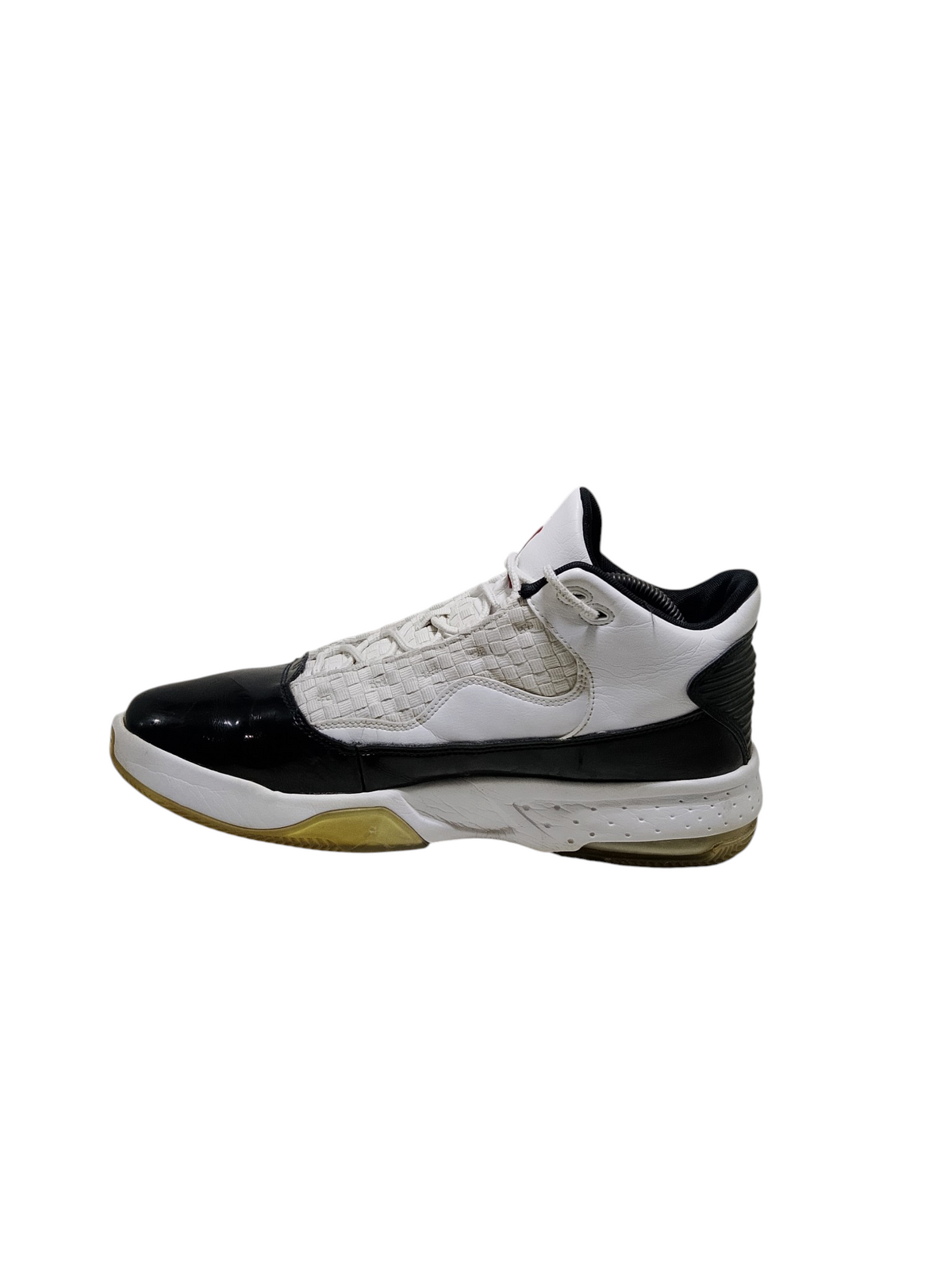 Air Jordan Max Aura 2 'White Black'