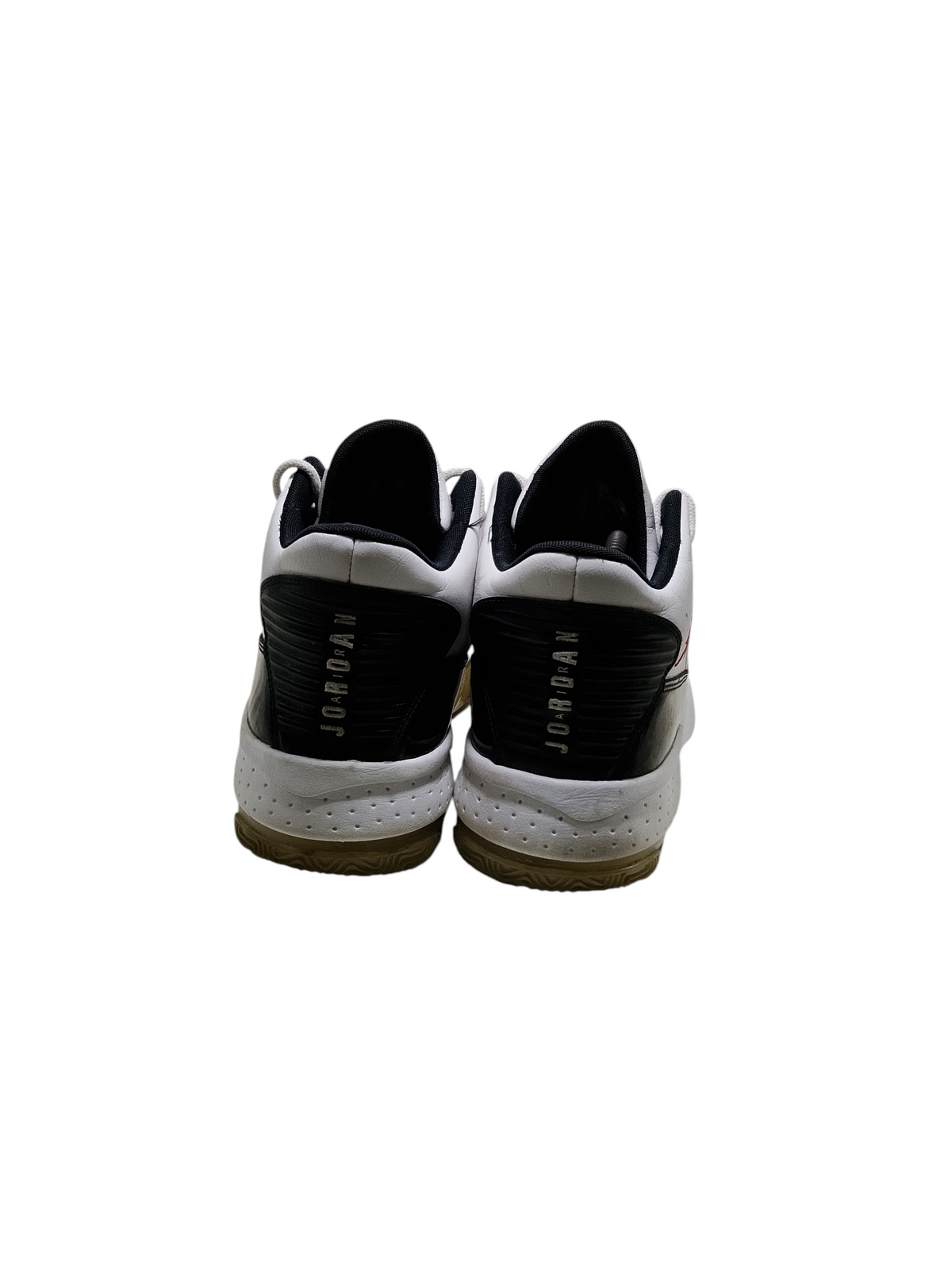 Air Jordan Max Aura 2 'White Black'
