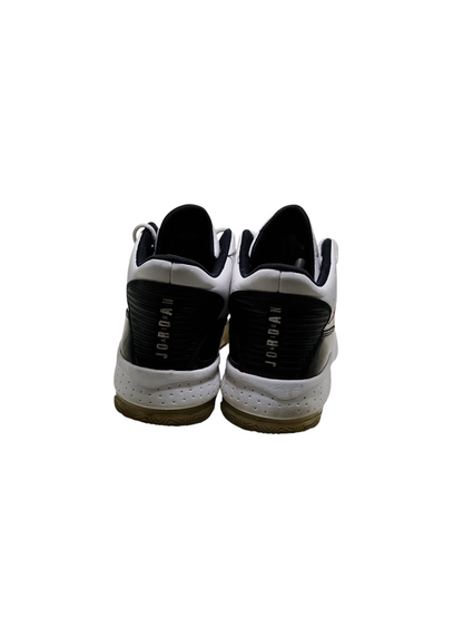 Air Jordan Max Aura 2 'White Black'