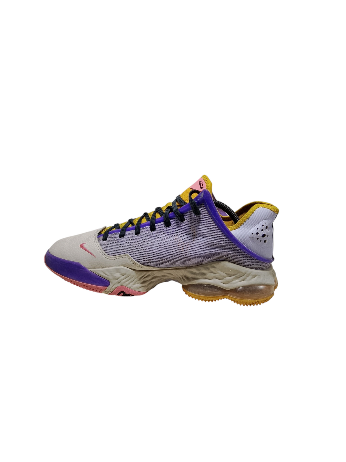 Nike LeBron 19 Low Mismatch