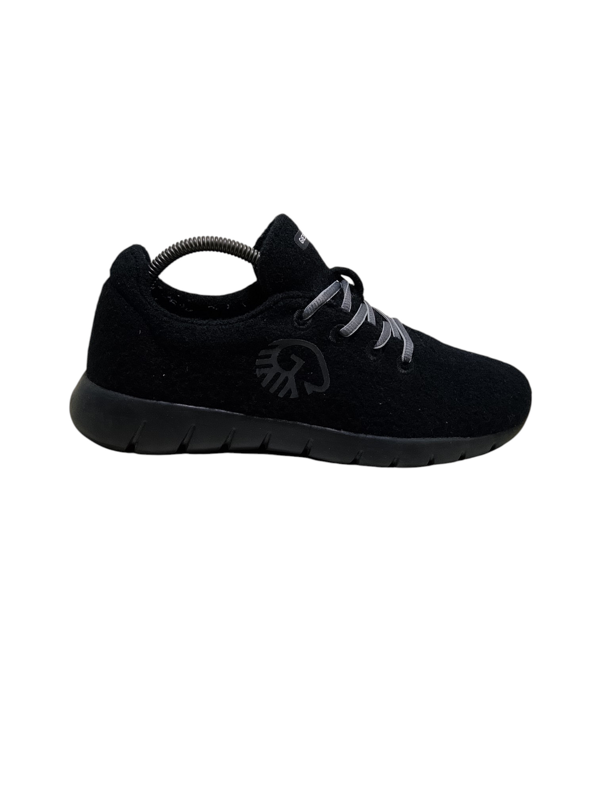 Giesswein Black Shoe
