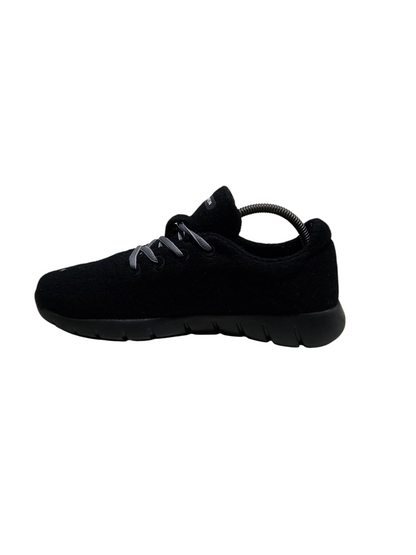 Giesswein Black Shoe