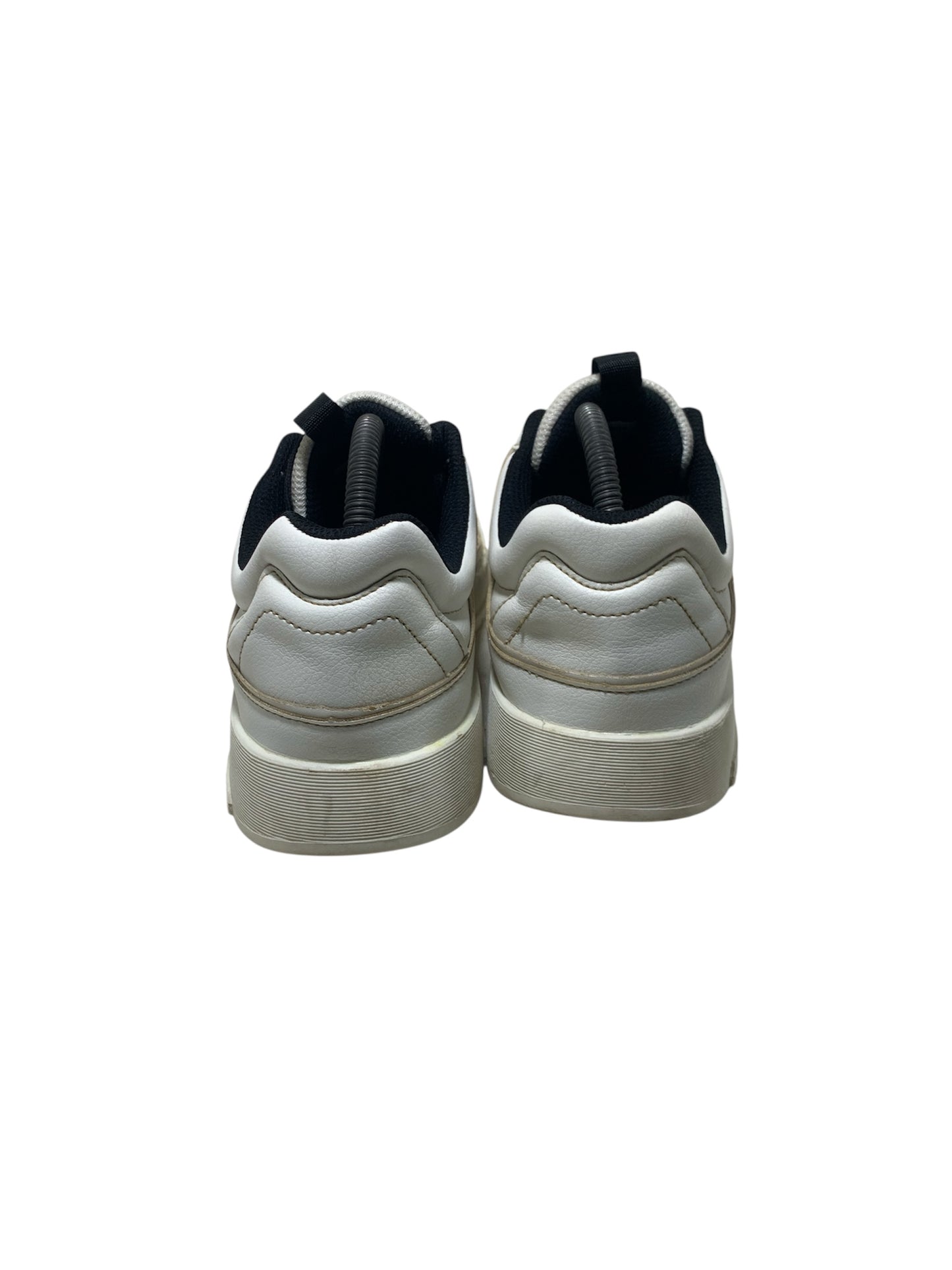 Outfitter White Leather Shoe