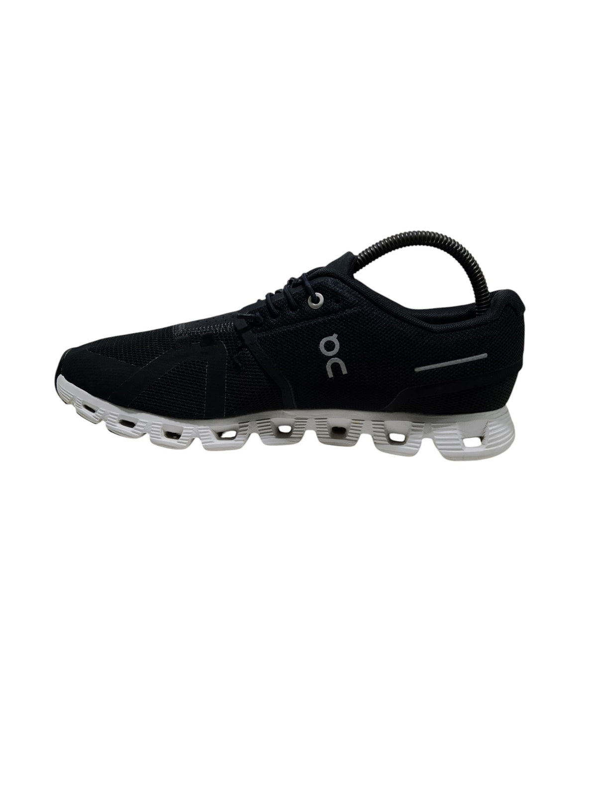 On Cloud 6 athletic