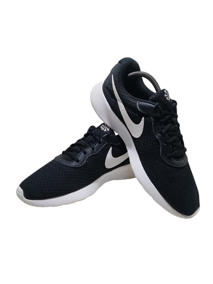 Nike Tanjun Black White