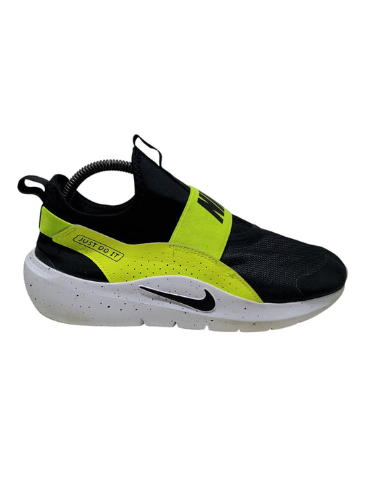 Nike Flex Runner 4 'Black Volt White' Slip On