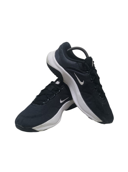 Nike Legend Essential 3