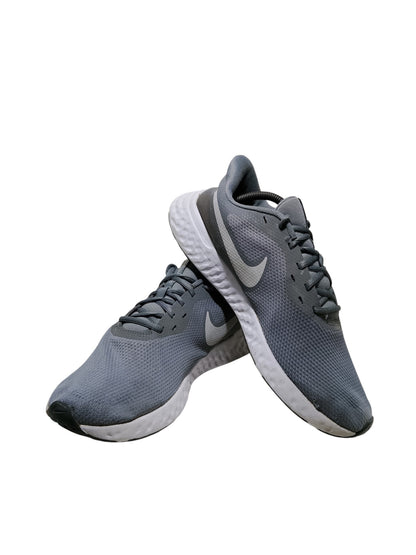Nike Cool Grey Revolution 5