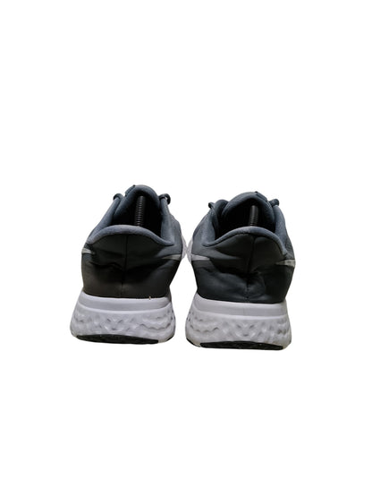 Nike Cool Grey Revolution 5