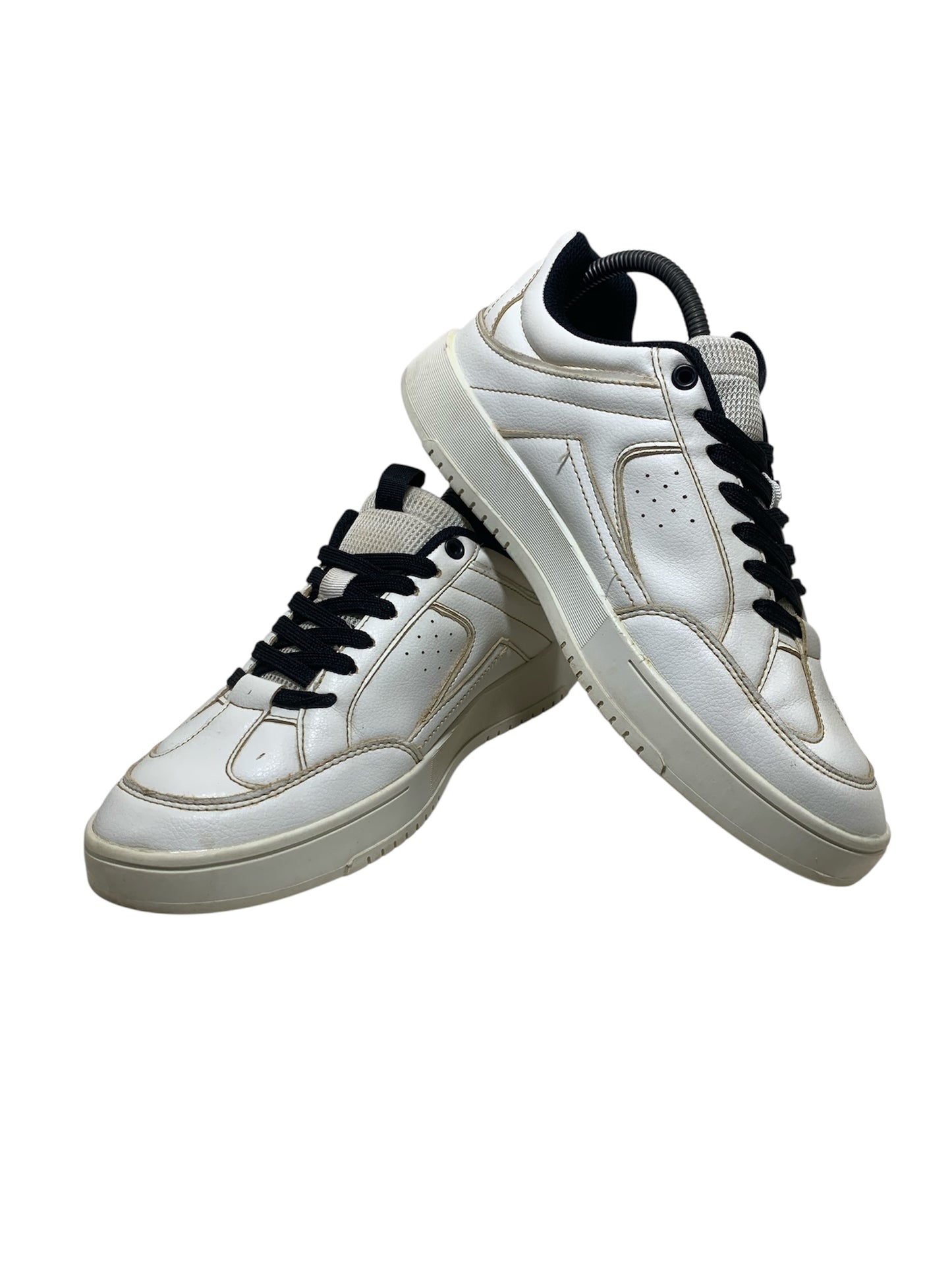 Outfitter White Leather Shoe
