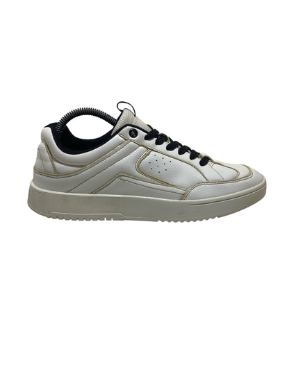 Outfitter White Leather Shoe