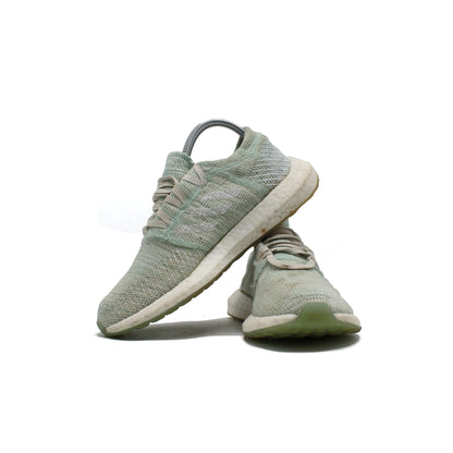 Branded Original Used Pre-Loved Sneakers in Pakistan