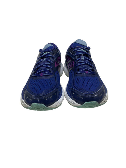 New Balance 860 v7