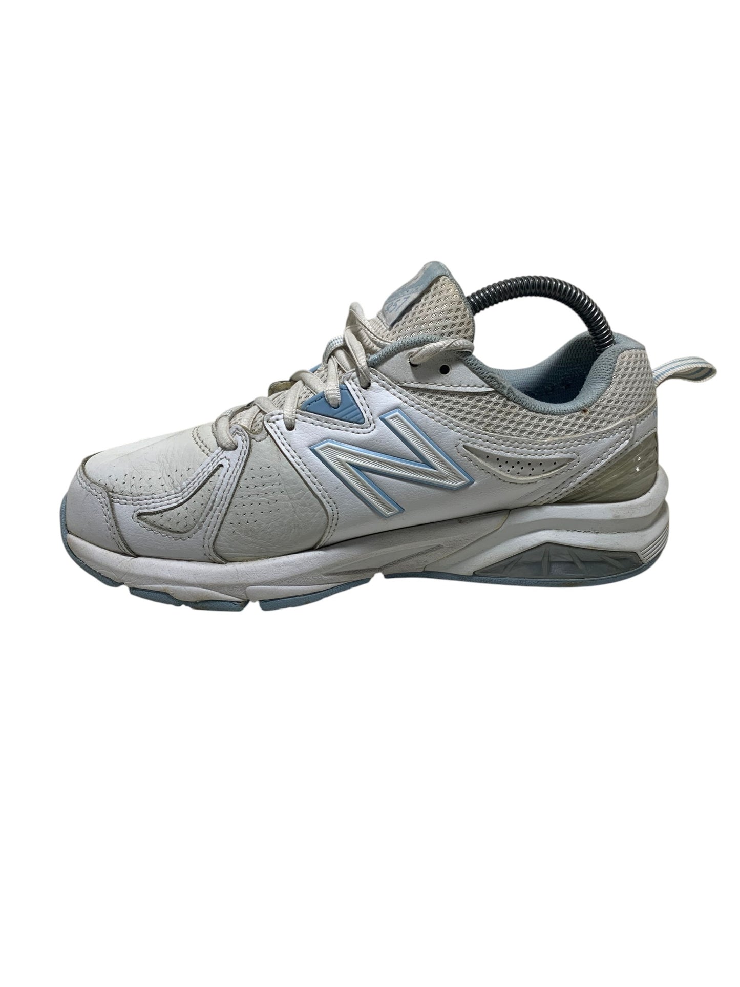 New Balance 857