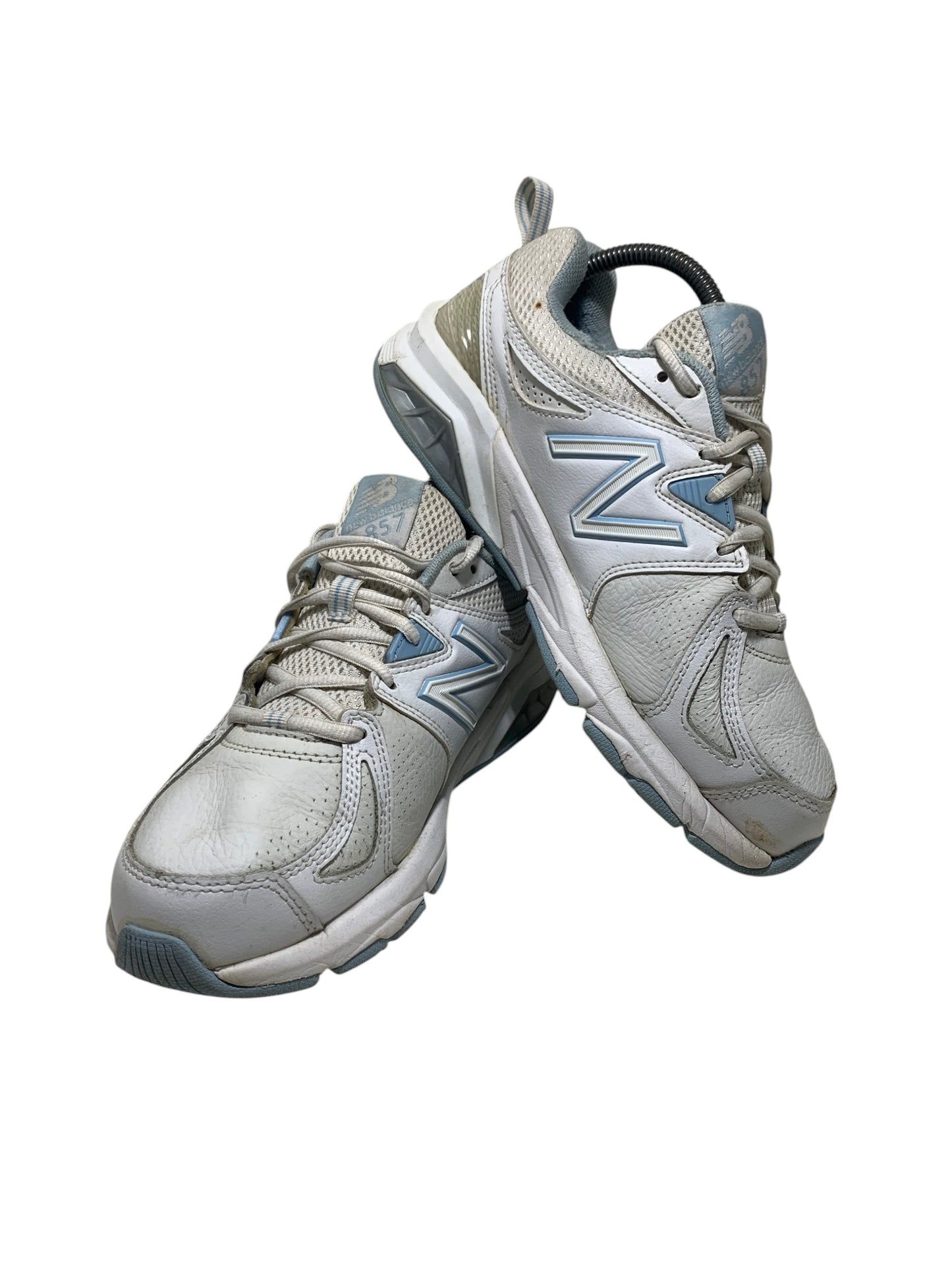New Balance 857