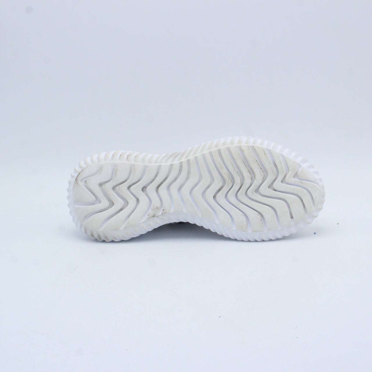 Branded Original Used Pre-Loved Sneakers in Pakistan
