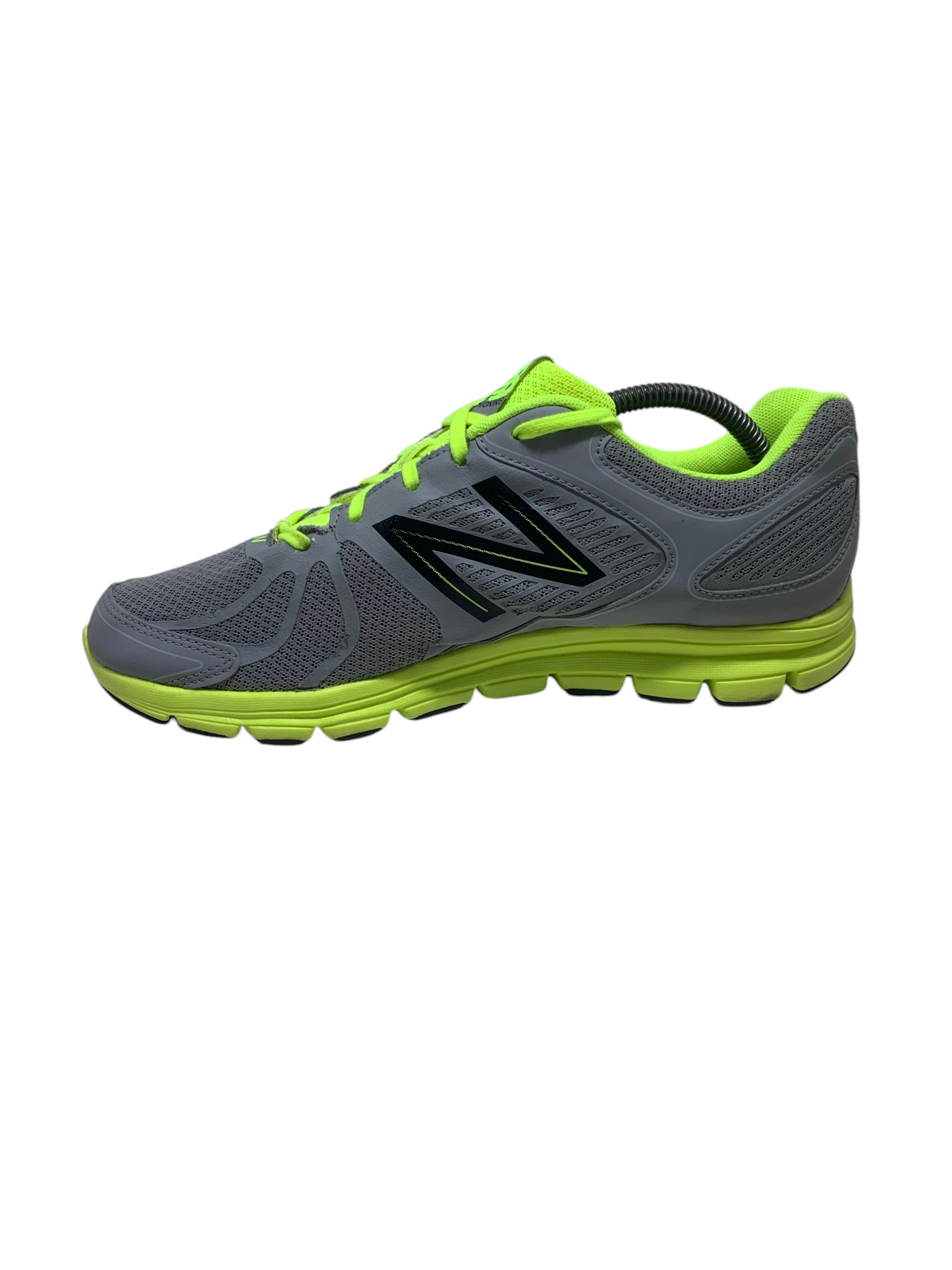 New Balance 690 v3