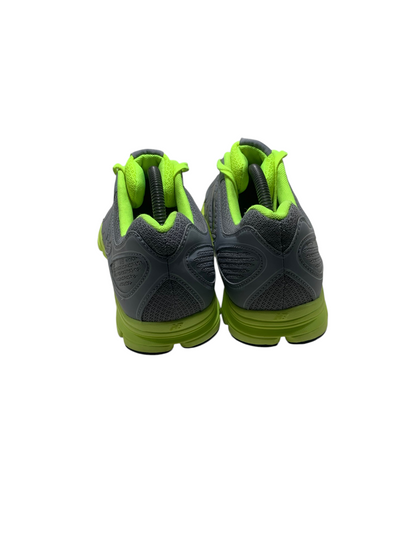 New Balance 690 v3
