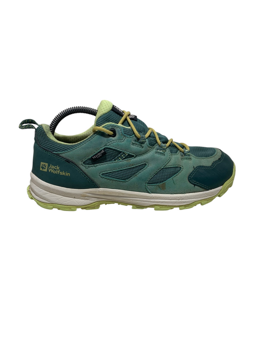 Jack Wolfskin Hiking Shoe Green