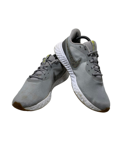 Nike Revolution 5 Premium Wolf Grey