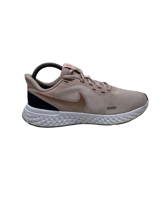 Nike Revolution 5 Athletic