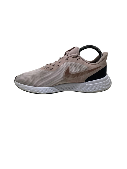Nike Revolution 5 Athletic