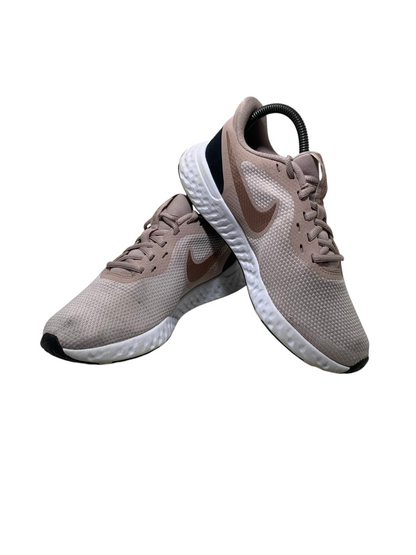 Nike Revolution 5 Athletic