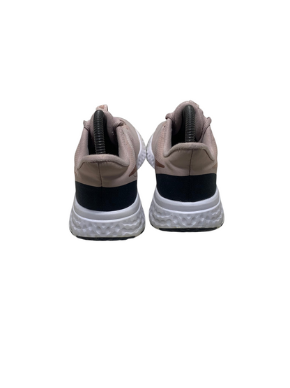 Nike Revolution 5 Athletic