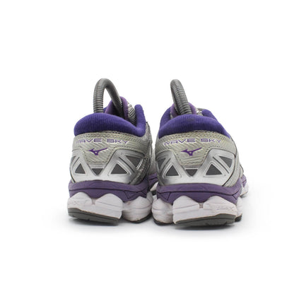Branded Original Used Pre-Loved Sneakers in Pakistan