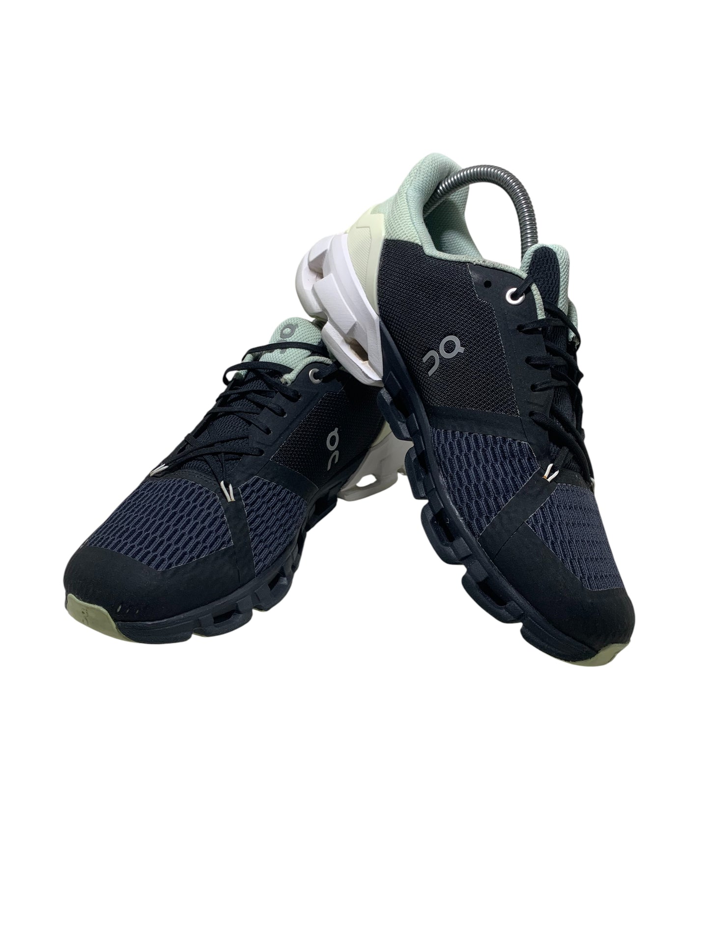 On Cloud Flyer Running