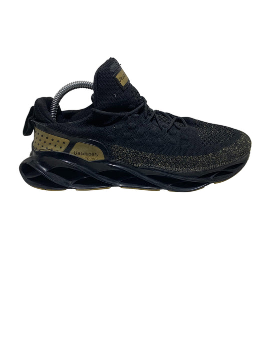 Uesaubety Black Trainer