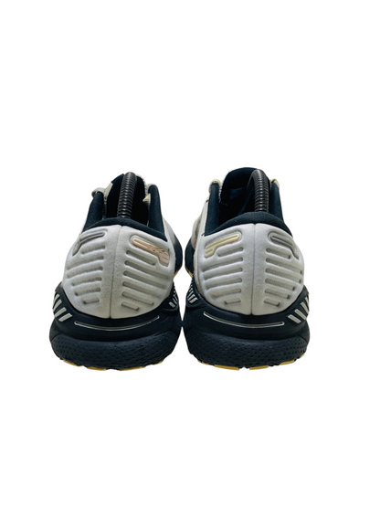 Brooks Adrenaline GTS - 22 Running Shoes