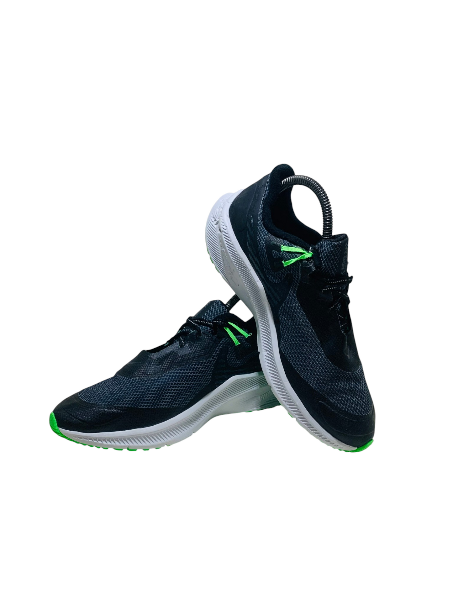 Nike Quest 3 Shield 'Black Poison Green'