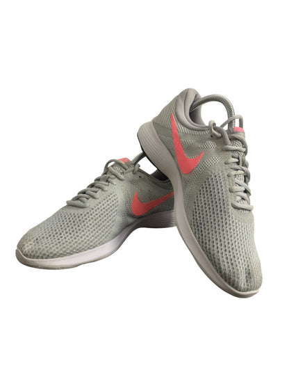 Nike Revolution 4 Grey