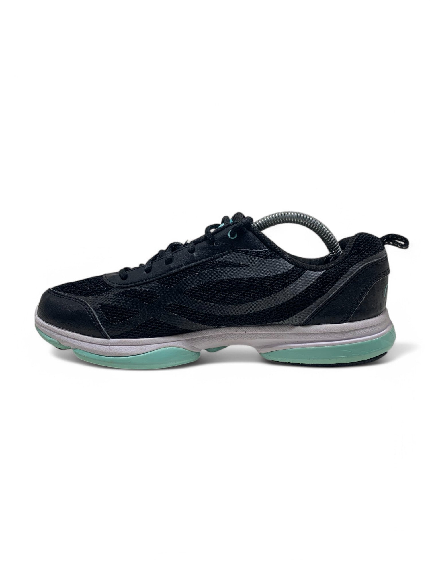 Branded Original Used Pre-Loved Sneakers in Pakistan