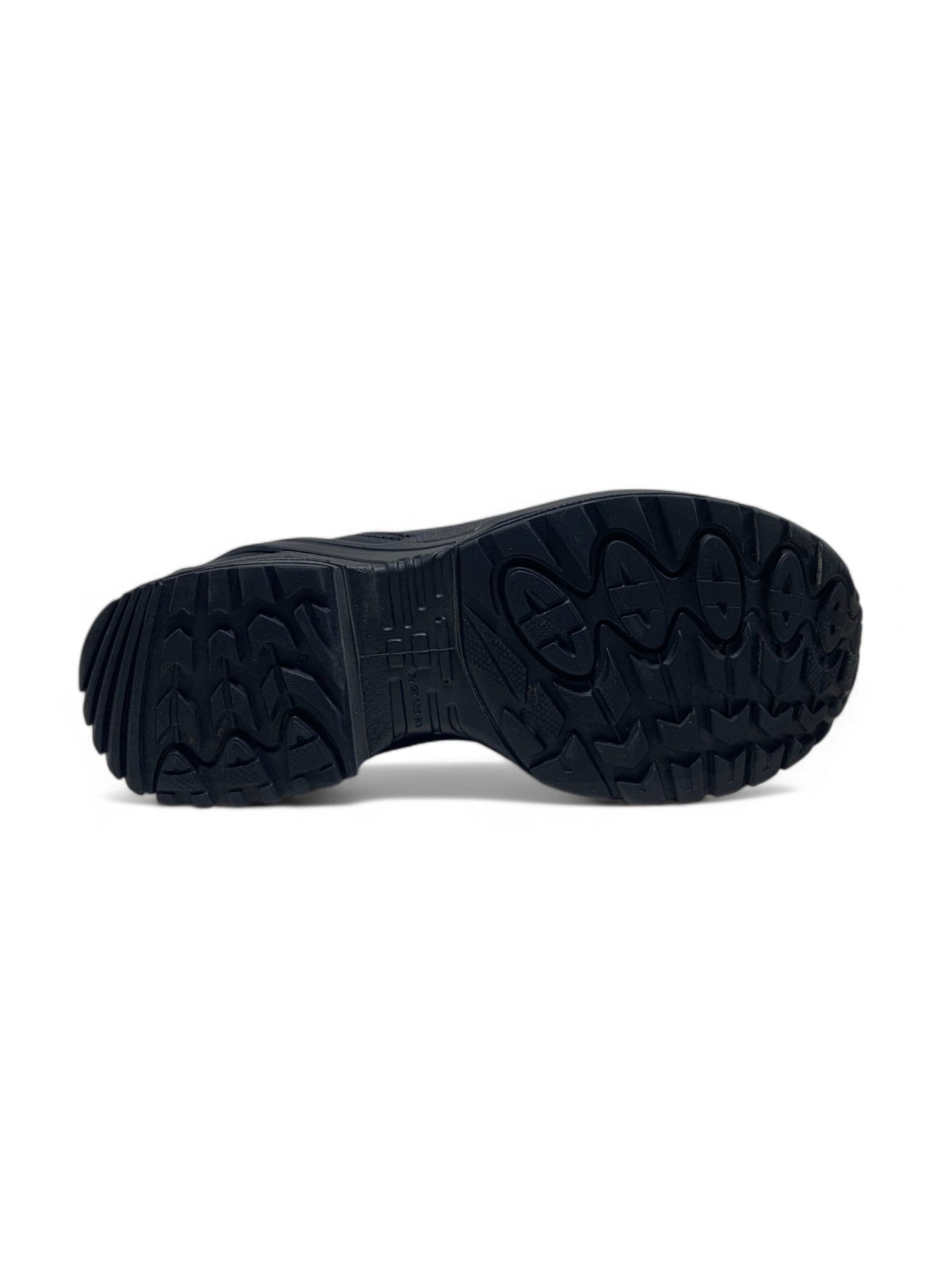 Branded Original Used Pre-Loved Sneakers in Pakistan
